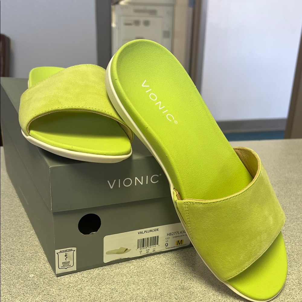 Vionic Women's Bright Green Slide Sandals